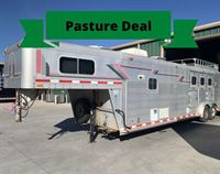 1993 3 horse 4-Star 3 Horse 8' Living Quarters