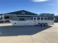 2026 4 horse Cimarron 4 Horse Side Load with 16'6" Outlaw Conversions