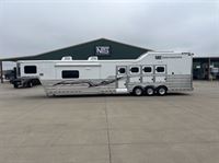 2023 4 horse Cimarron 4 Horse Side Load with 16'6" Living Quarters