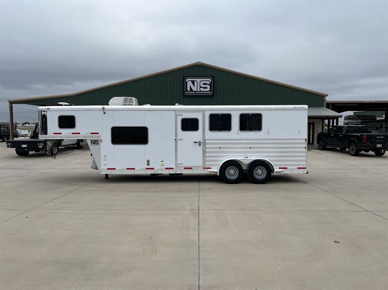 2014 Exiss 3 Horse 8' Living Quarters
