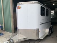 2020 2 horse Sundowner 2 Horse Bumper Pull Trailer