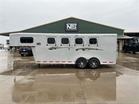 2026 4 horse Trails West 4 Horse Gooseneck Trailer