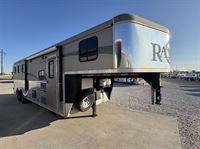 2017 3 horse Bison Ranger 3 Horse 9' Living Quarters
