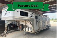 2004 4 horse C&C 4 Horse 8' Living Quarters