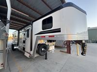 2026 3 horse Bison Silverado 3 Horse 8' Living Quarters