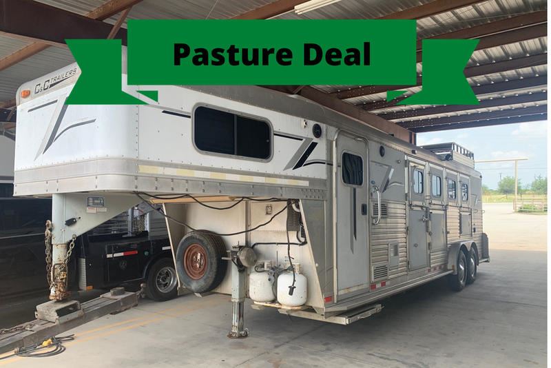 2004 C&C 4 Horse 8' Living Quarters
