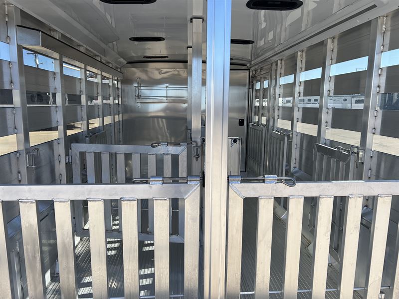2026 Exiss 6 pen livestock bumper pull trailer