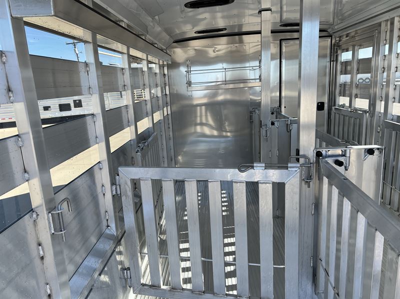 2026 Exiss 6 pen livestock bumper pull trailer