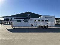 2026 4 horse SMC Laramie 4 Horse Side Load 18' Living Quarters