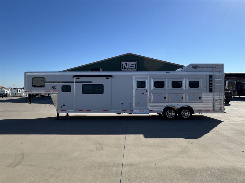 2026 Lakota Trailers Colt 4 Horse 14' Living Quarters