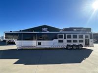 2025 5 horse Cimarron 5 Horse Reverse Load with 15'9" Outlaw Conversions