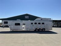 2025 4 horse Cimarron 4 Horse Side Load with 15'4" Outlaw Conversions