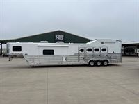 2026 4 horse Cimarron 4 Horse Side Load with 17'9" Outlaw Conversions