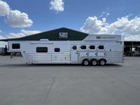 2025 4 horse Cimarron 4 Horse Side Load with 15'9" Outlaw Conversions