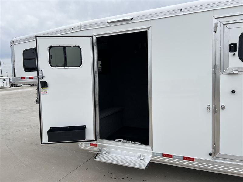 2026 Cimarron 6 horse gooseneck trailer