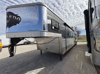 2017 3 horse Bison Silverado 3 Horse 16' Living Quarters