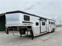 2026 4 horse Bison Silverado 4 Horse 13' Living Quarters
