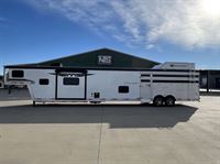 2025 Stock horse Bison Trail Hand 15' Livestock 15' Living Quarters