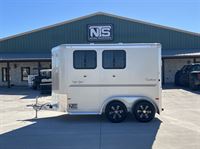 2023 2 horse Sundowner 2 Horse Bumper Pull Trailer