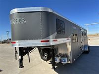 2023 3 horse Lakota Trailers Colt 3 Horse 9' Living Quarters