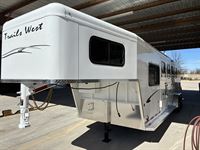 2026 4 horse Trails West 4 Horse Gooseneck Trailer