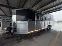 2021 5 horse Bloomer 5 Horse Side Load Bumper Pull Trailer