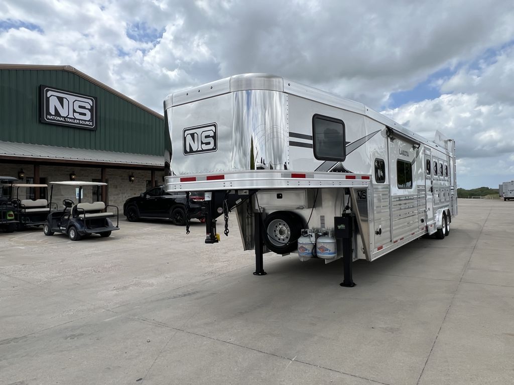 2026 Lakota charger 4 horse 13' living quarters