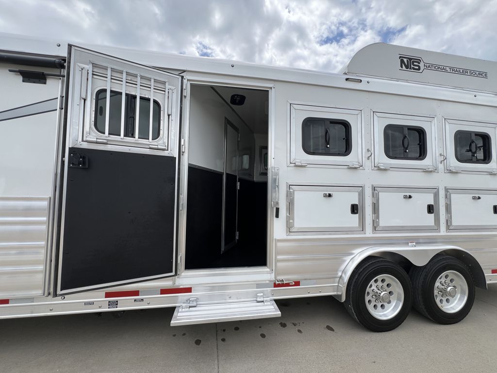 2026 Lakota charger 4 horse 13' living quarters