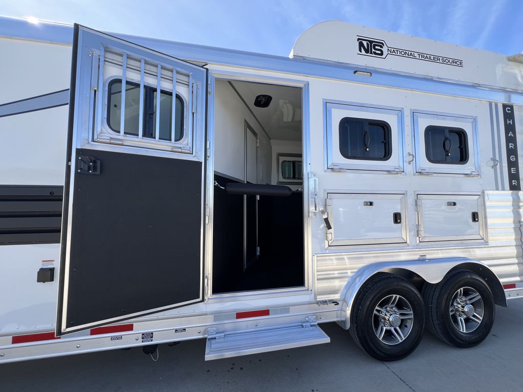 2026 Lakota charger 3 horse 15' living quarters