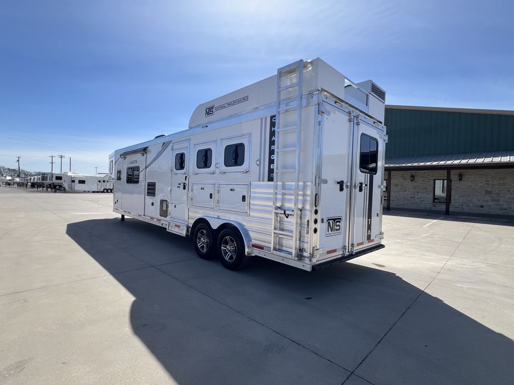 2026 Lakota charger 3 horse 15' living quarters
