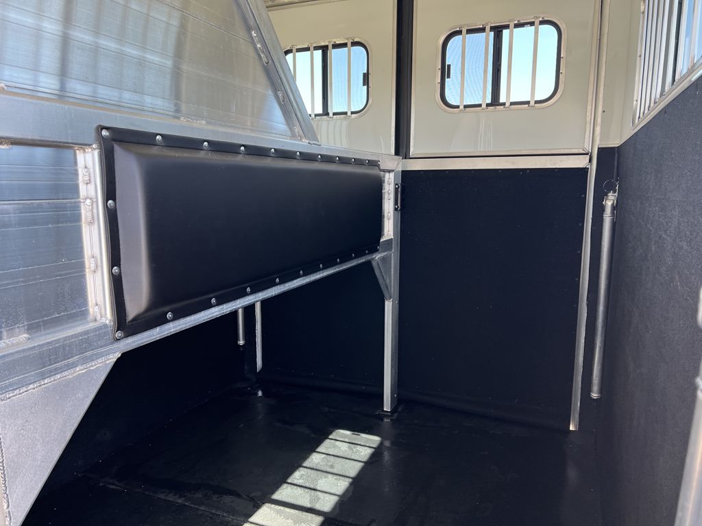 2027 Cimarron 2 horse straight load bumper pull trailer