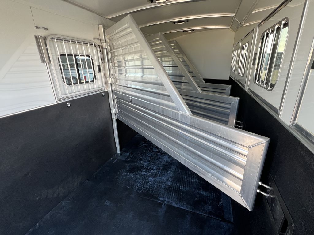 2026 Cimarron 4 horse gooseneck trailer