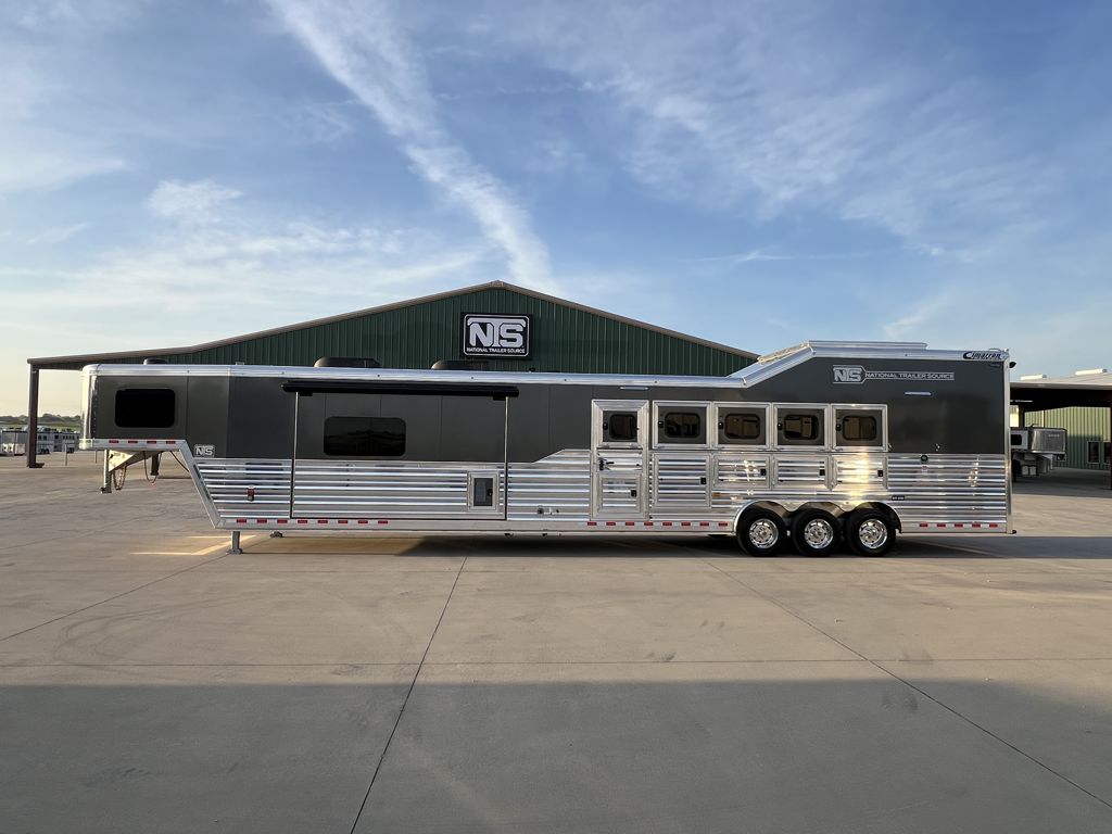 2026 Cimarron 5 horse side load with 17'9" outlaw conversions