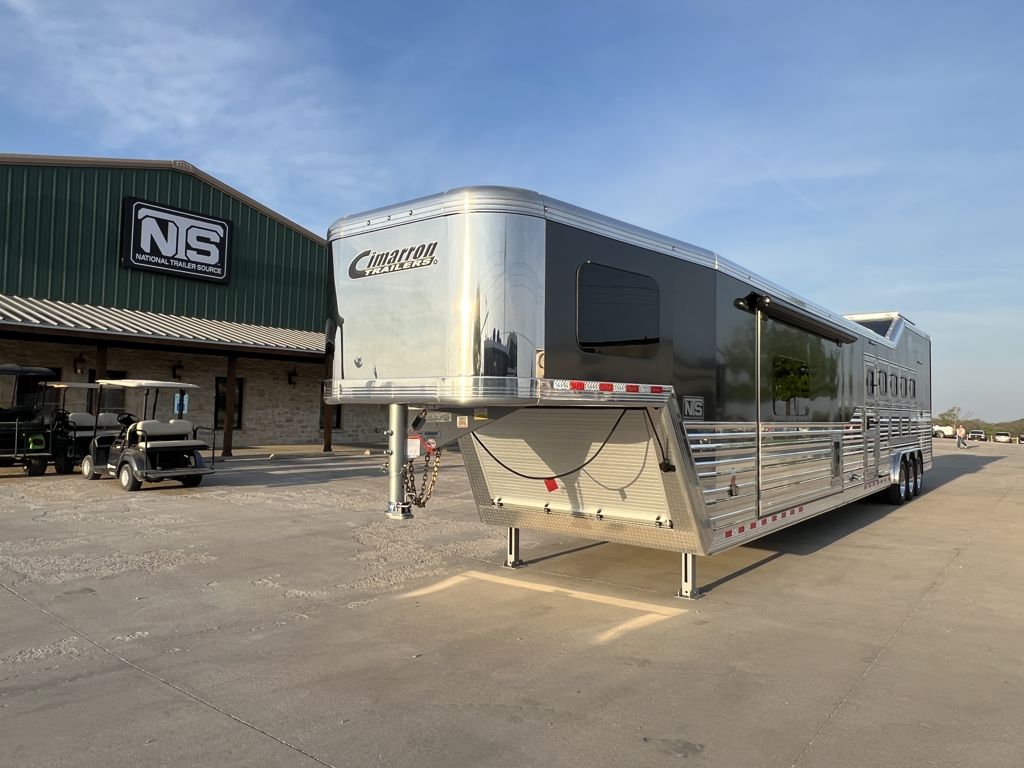2026 Cimarron 5 horse side load with 17'9" outlaw conversions