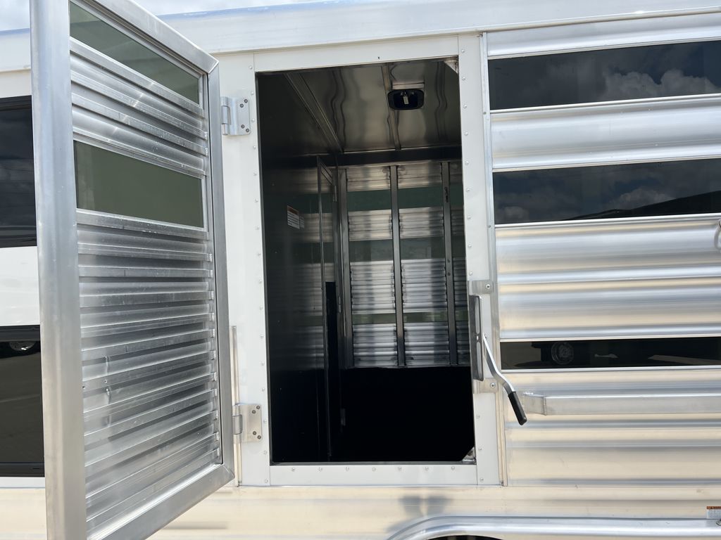 2027 Lakota charger 14' livestock 13' living quarters