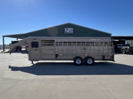 2026 Stock horse Big Bend 24' Livestock with Trainers Split Tack