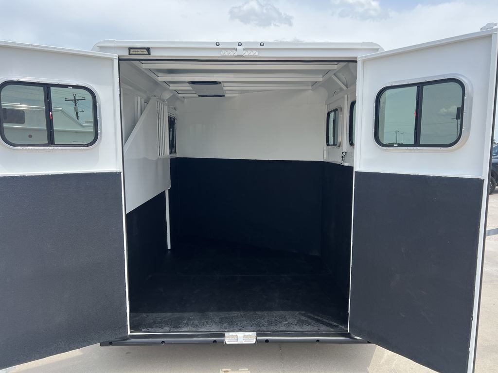 2026 Trails West 2 horse bumper pull trailer