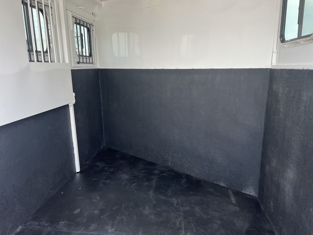 2026 Trails West 2 horse bumper pull trailer