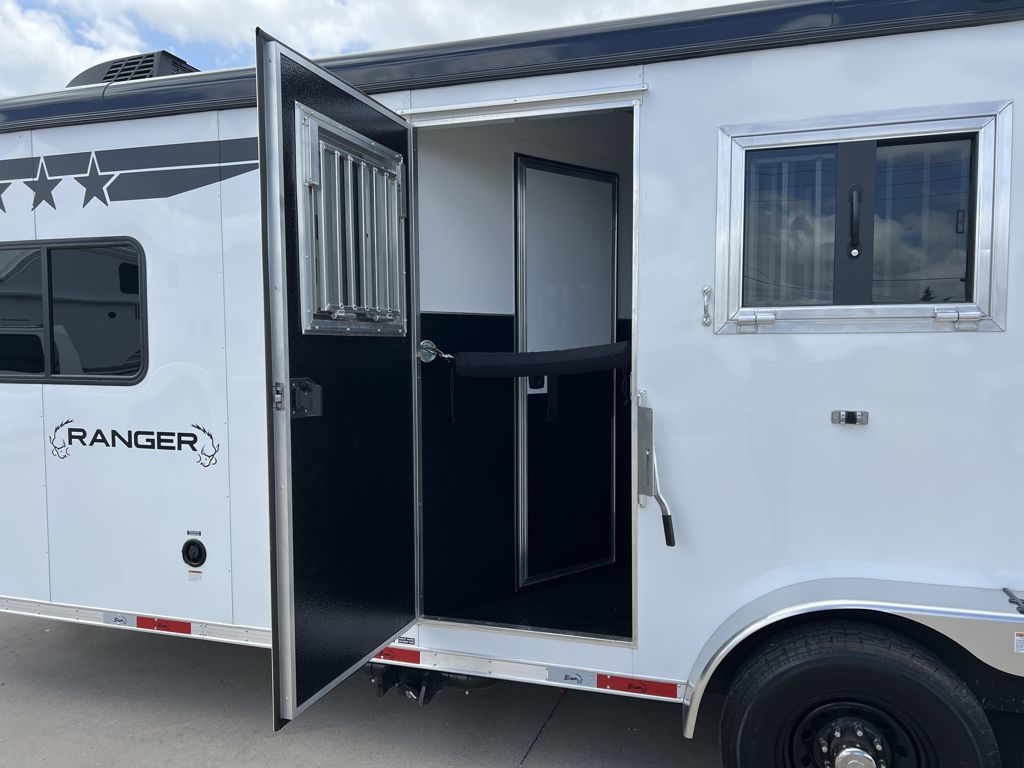 Trailer Photo 3