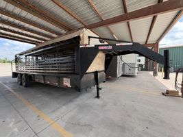 2022 Stock horse Neckover 24' Livestock Gooseneck Trailer