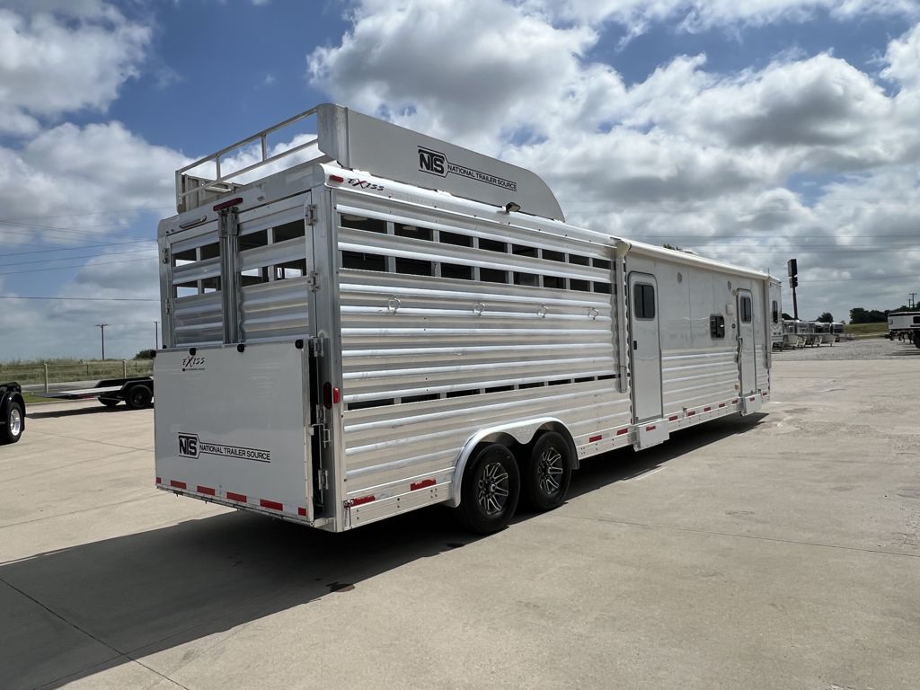 Trailer Photo 11