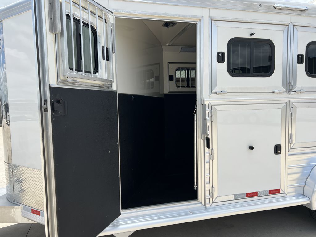 Trailer Photo 2