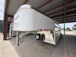 2027 Stock horse Cimarron 32' Livestock Gooseneck Trailer