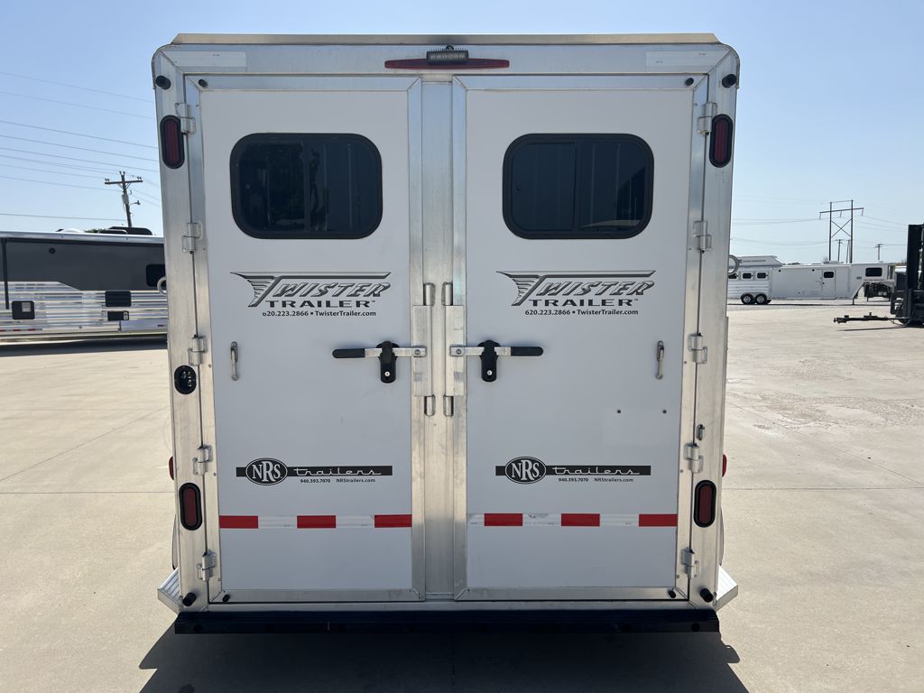 Trailer Photo 2