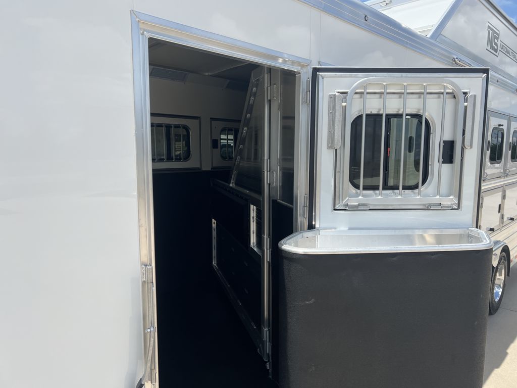 Trailer Photo 9