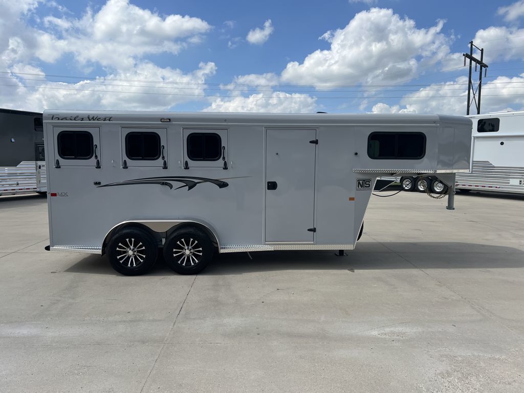 Trailer Photo 18