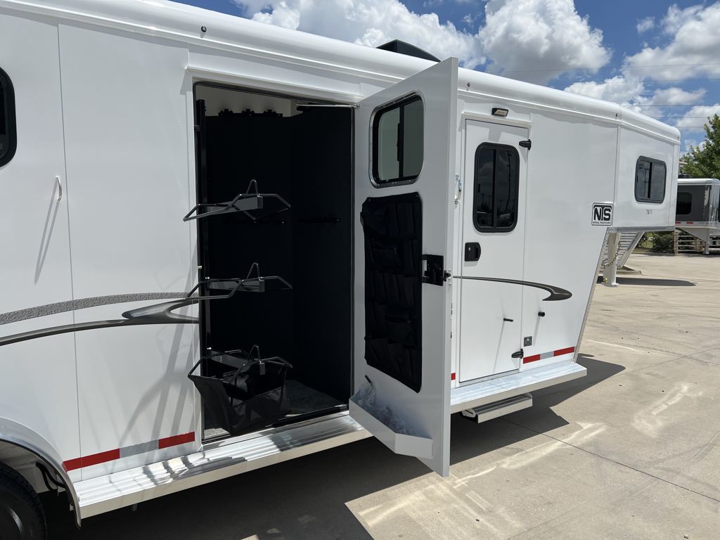 Trailer Photo 11