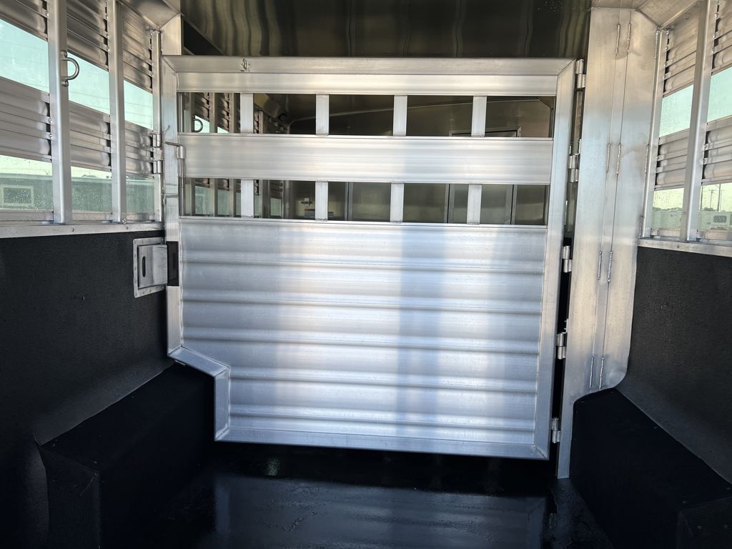 Trailer Photo 6