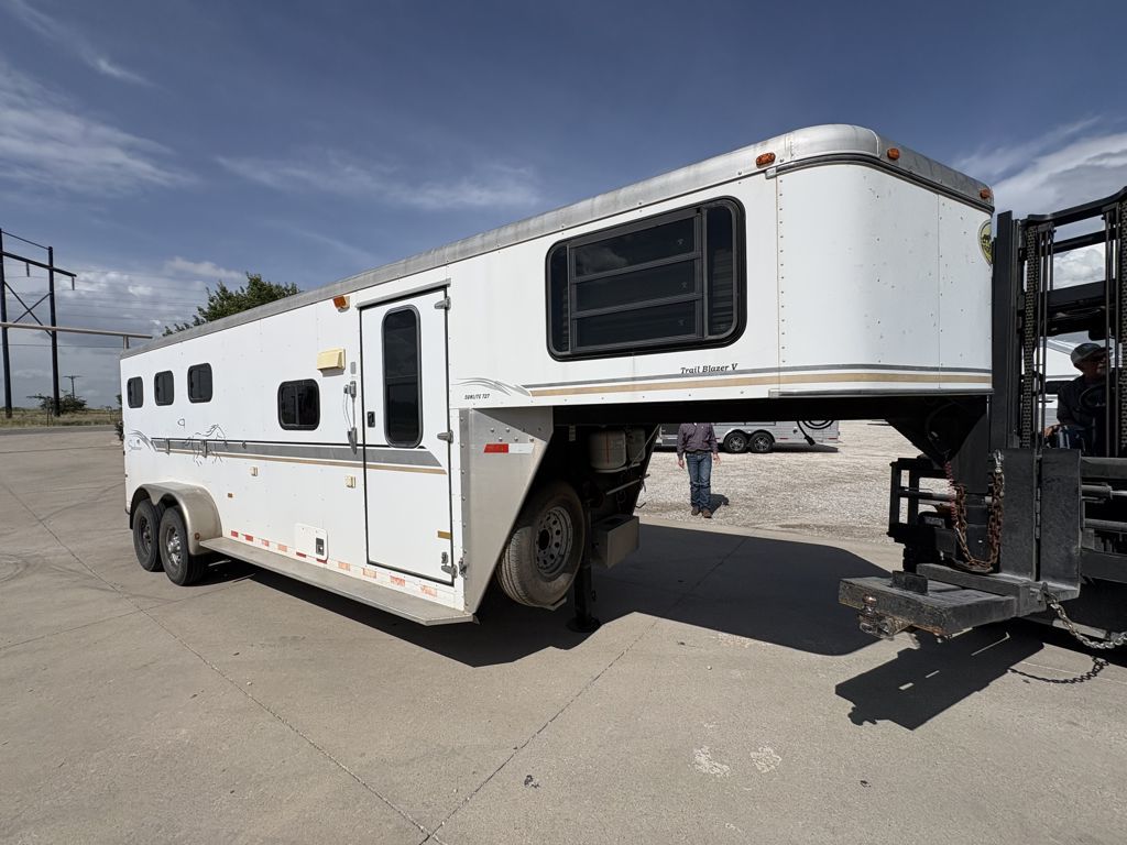 Trailer Photo 2
