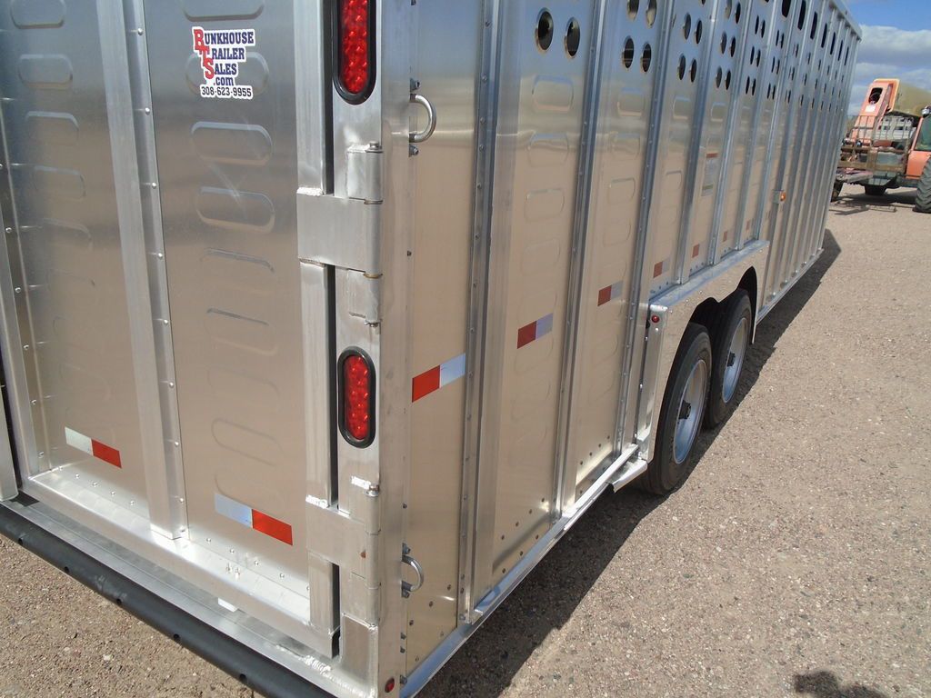 Trailer Photo 16